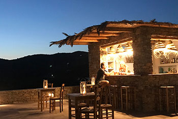 The pool bar of Kavos studios