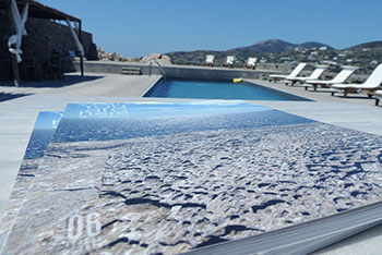 The pool of Kavos studios