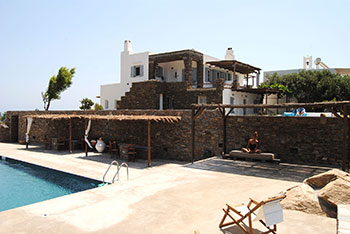 Yoga and wellness at Kavos studios Sifnos
