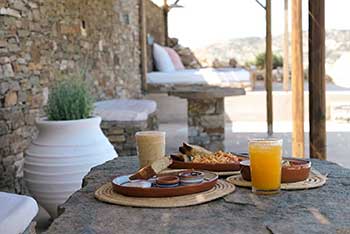 Snack at Kavos pool bar