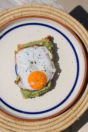 Snack at Kavos pool bar