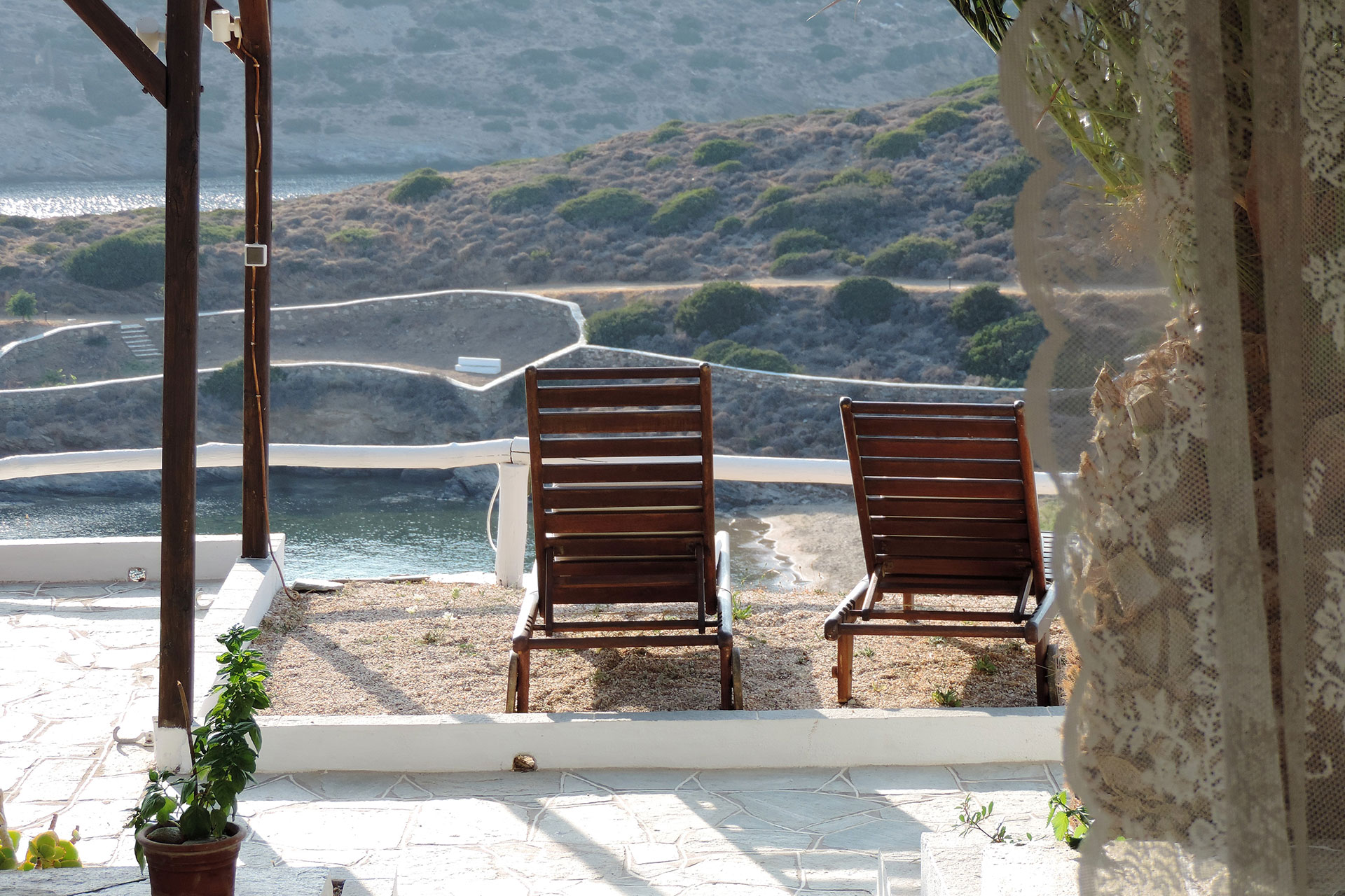 The patio of Studios Almira and Rigani at Kavos, Sifnos
