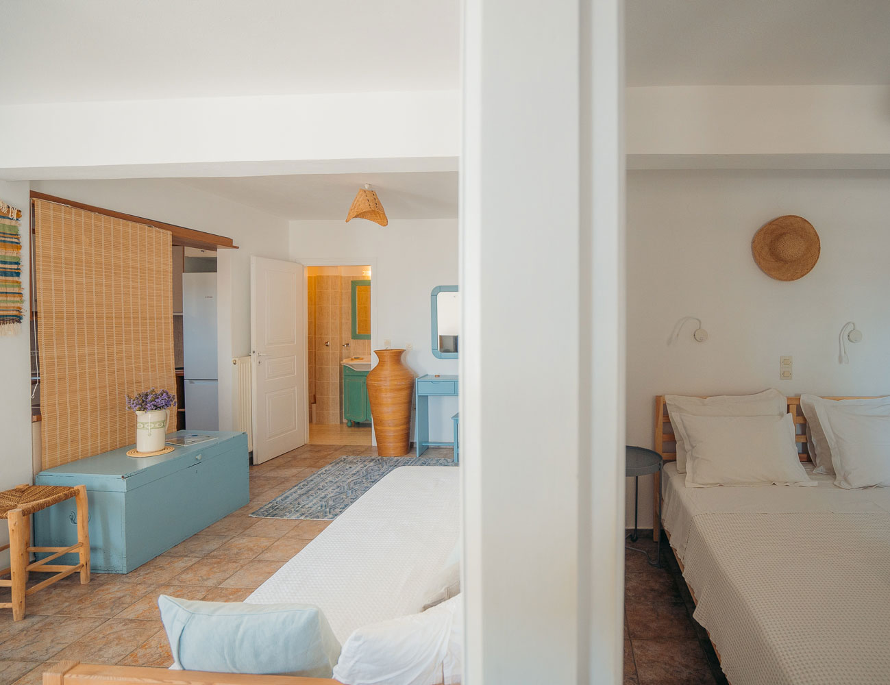 Chambre avec lits simples à la maison familiale Ambeli à Sifnos