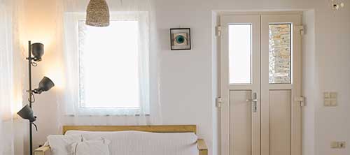 Pet friendly Studios and apartments in Fasolou beach Faros in Sifnos suitable for families and couples