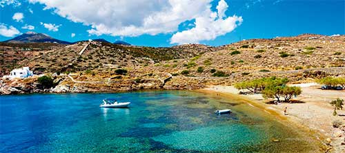 Front de mer et animaux de compagnie acceptés Family Studios & Apartments sur la plage de Fasolou, Sifnos