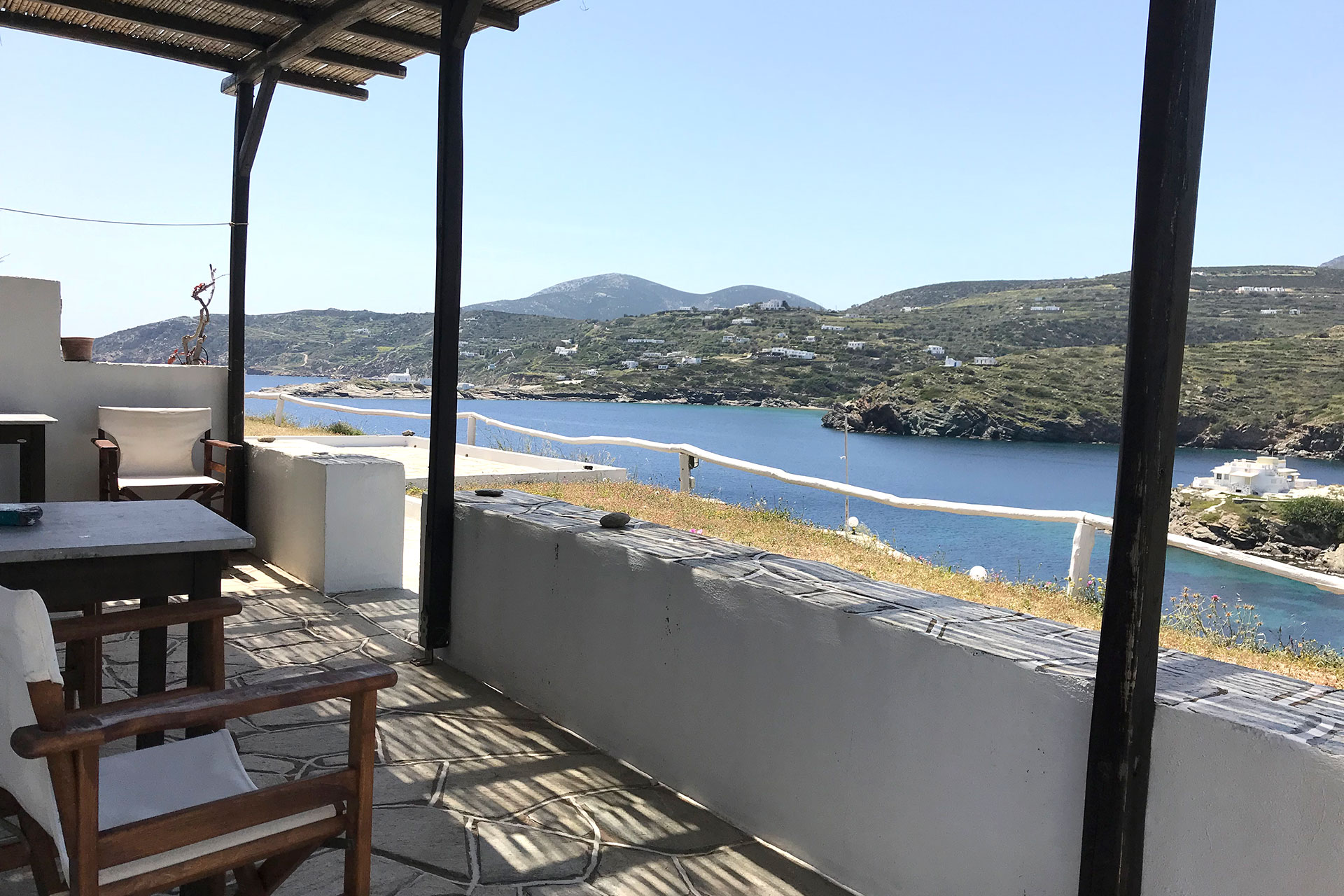 Patio with sea view at Louisa family studio at Kavos