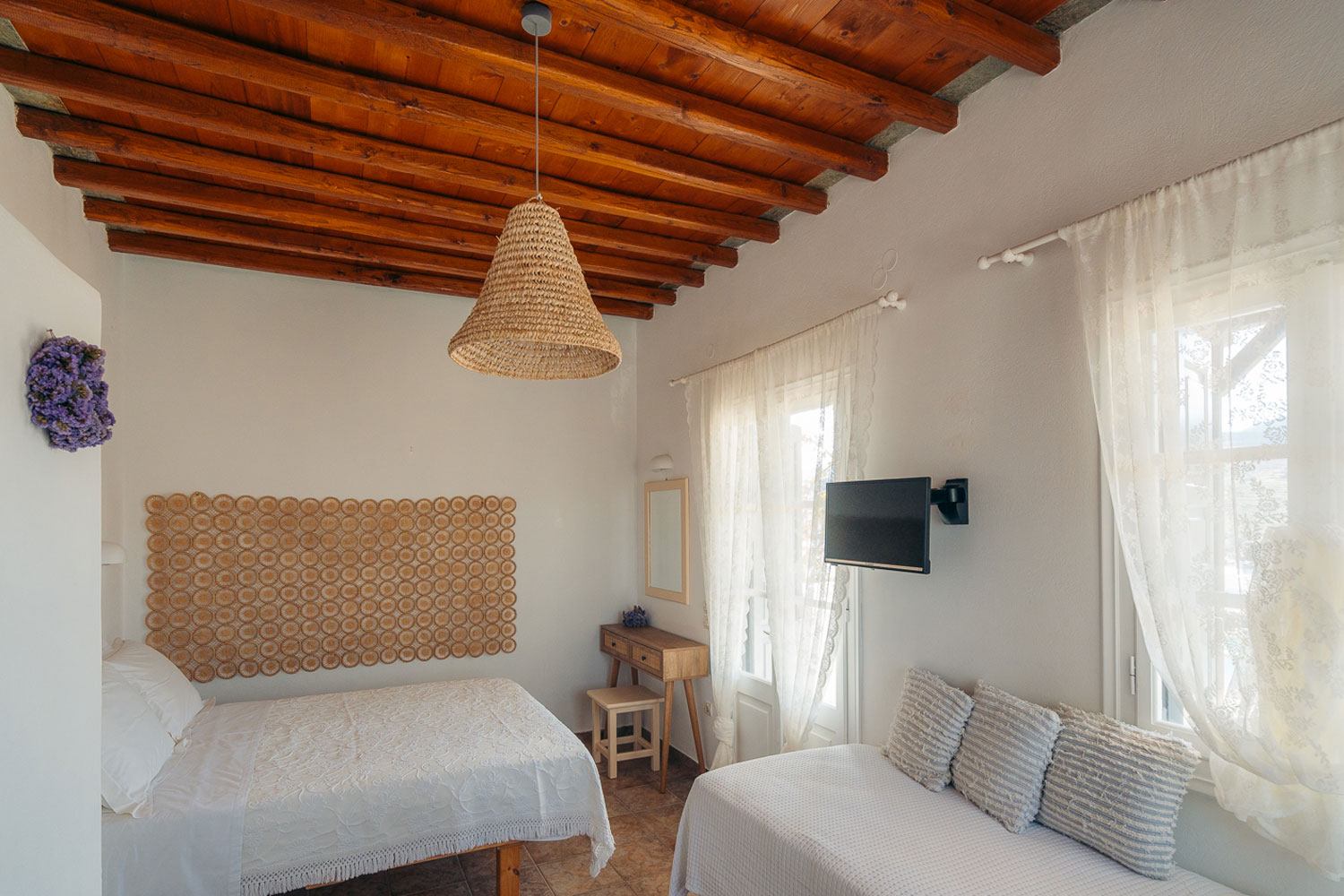 The interior of Louisa family studio at Kavos