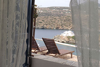 Louisa family studio at Kavos