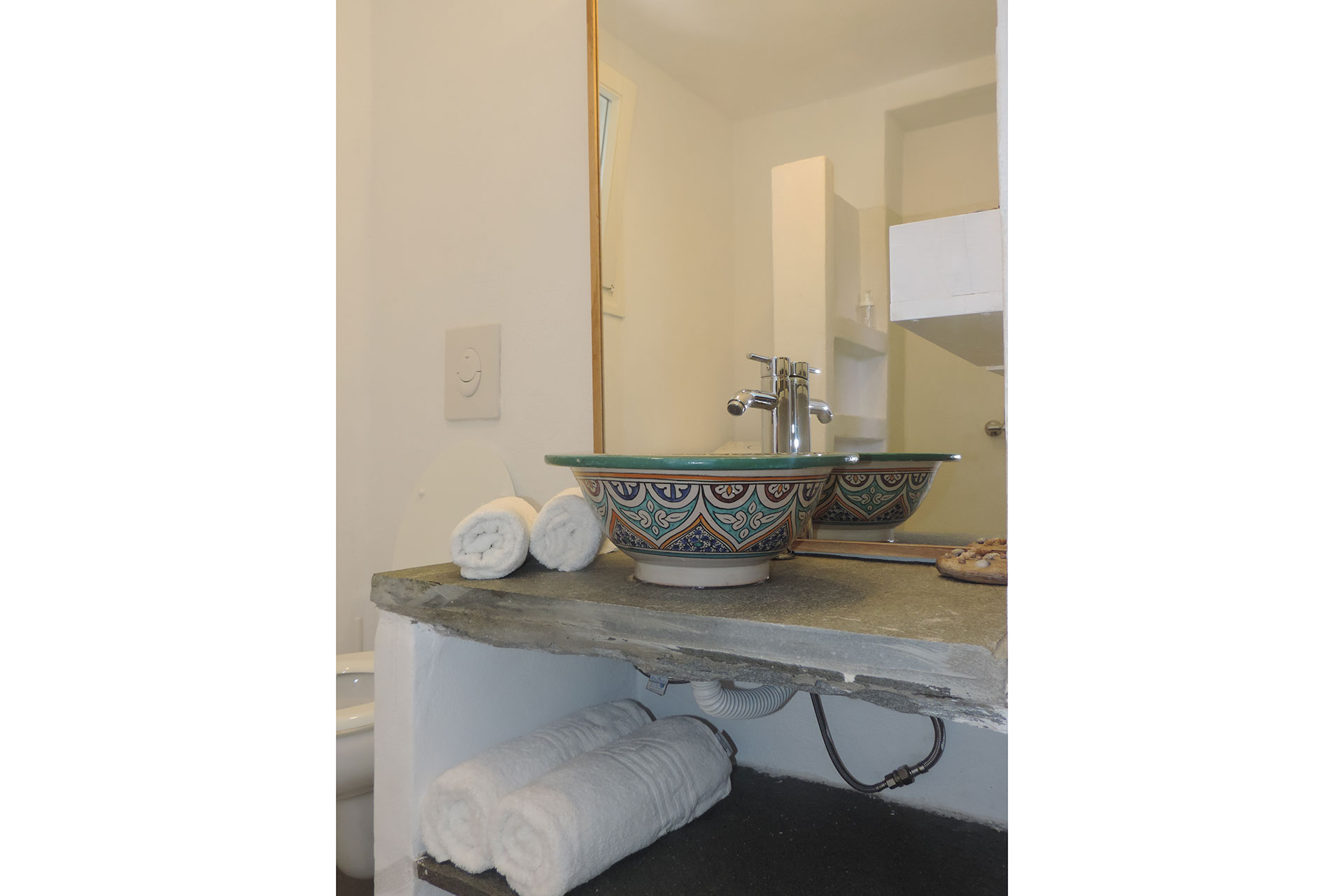 The bathroom of Thimari traditional house at Kavos