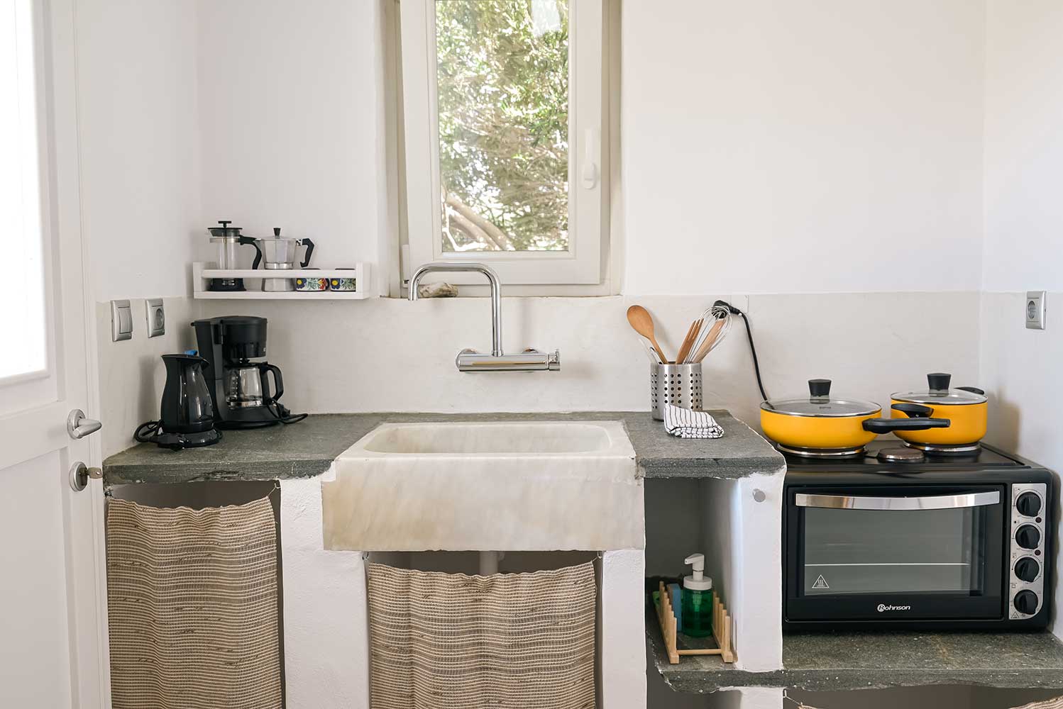 The kitchen of Thimari traditional house at Kavos