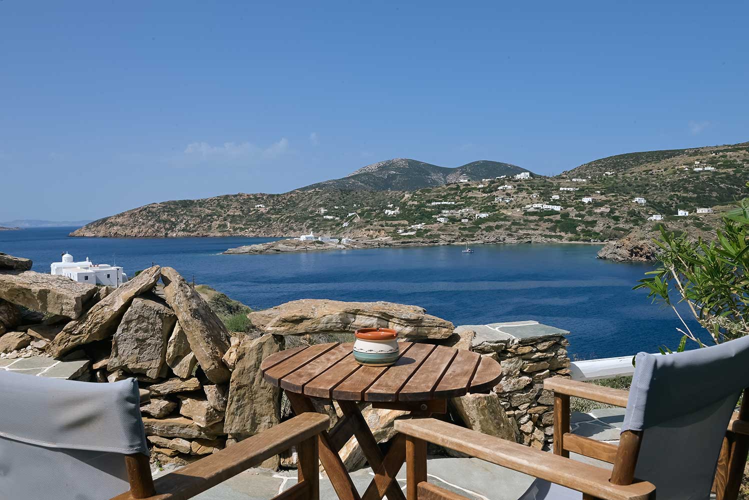 Patio with sea view at Thimari traditional house at Kavos